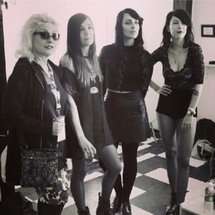 Dum Dum Girls