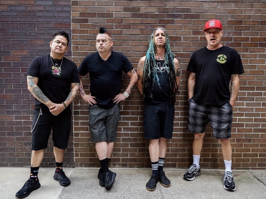 Un documentaire sur la carrière de NOFX : 40 Years of Fucking Up